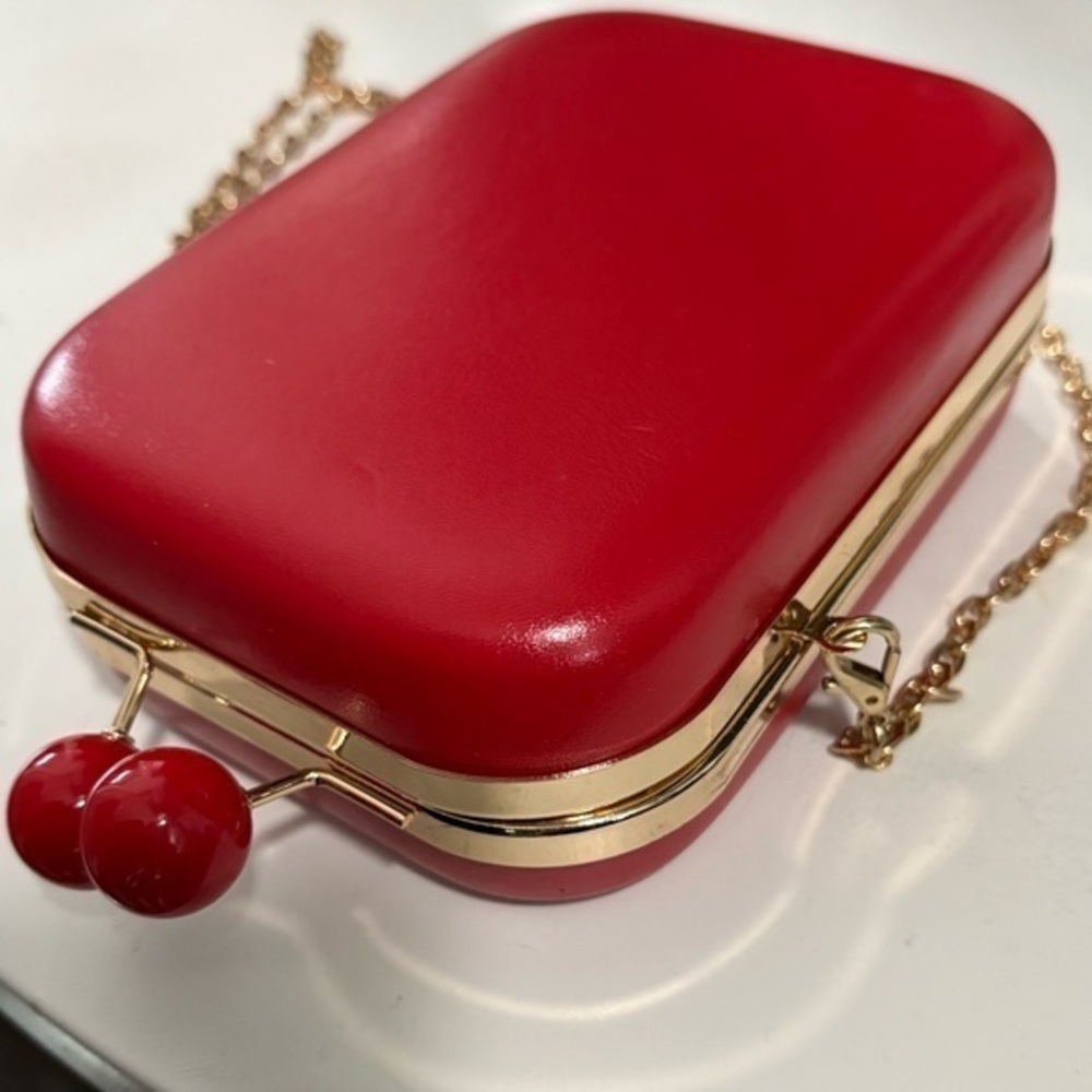 COPY - Vintage Elizabethth Arden New York red box purse with chain and ball cla…